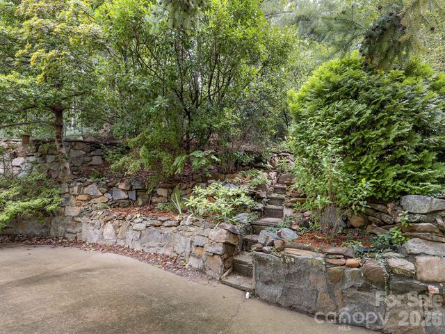 12 E Park Drive, Tryon, NC 28782