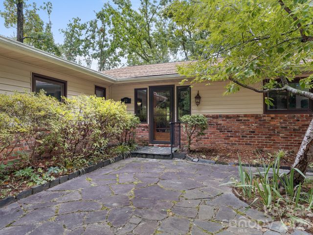 12 E Park Drive, Tryon, NC 28782