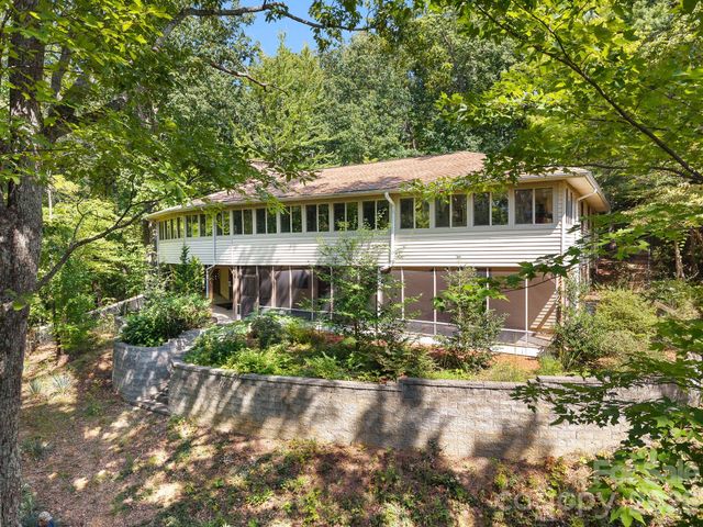 12 E Park Drive, Tryon, NC 28782