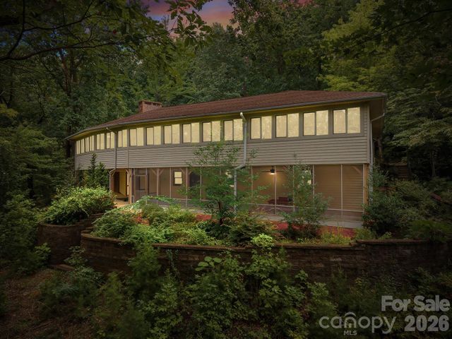 12 E Park Drive, Tryon, NC 28782