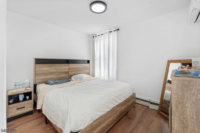 123 Jacques St, Elizabeth City, NJ 07201