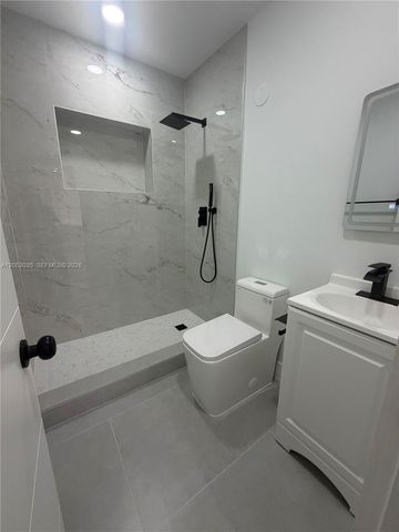 2002 NW 87th St, Miami, FL 33147
