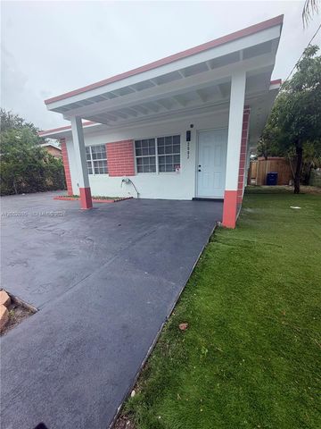 2002 NW 87th St, Miami, FL 33147