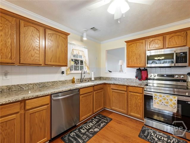 1339 Sierra Ridge Place SE, Loganville, GA 30052