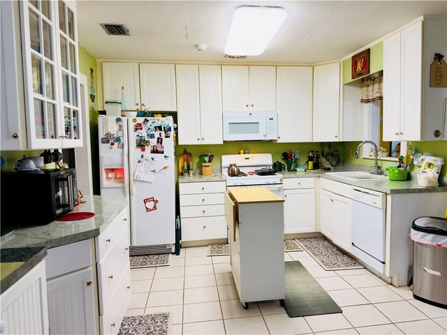 2751 Longleaf Drive, Mobile, AL 36693