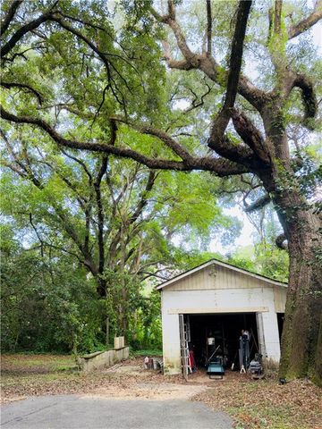 2751 Longleaf Drive, Mobile, AL 36693