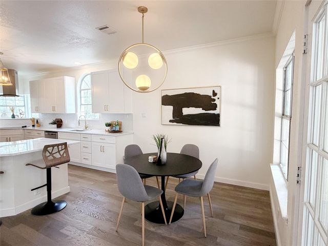 201 Timpanagos DR, Lakeway, TX 78734