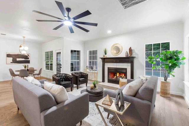 201 Timpanagos DR, Lakeway, TX 78734