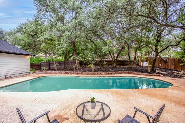 201 Timpanagos DR, Lakeway, TX 78734