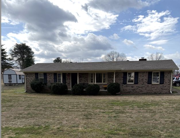 420 General Forrest Dr, Bruceton, TN 38317
