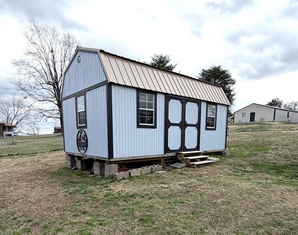 420 General Forrest Dr, Bruceton, TN 38317