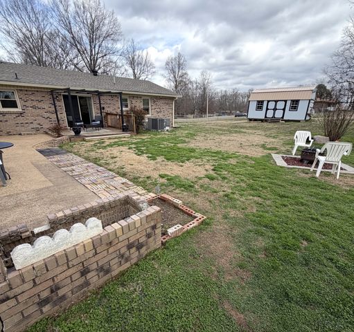 420 General Forrest Dr, Bruceton, TN 38317