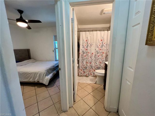 702 SW 25th ST, Cape Coral, FL 33914