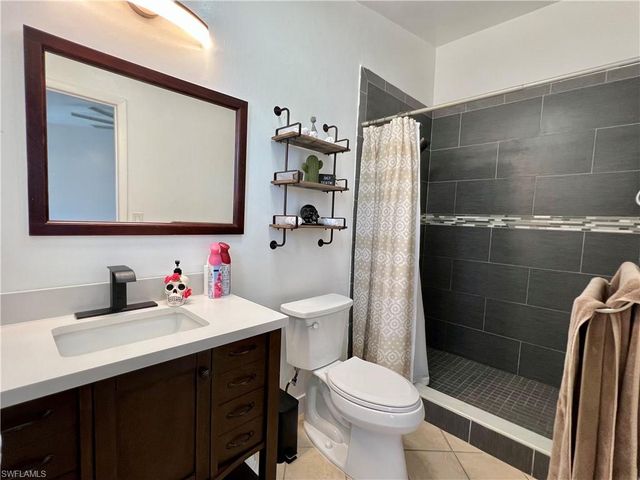 702 SW 25th ST, Cape Coral, FL 33914