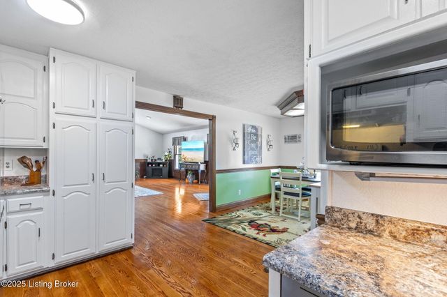 200 Nat Rogers Rd, New Haven, KY 40051