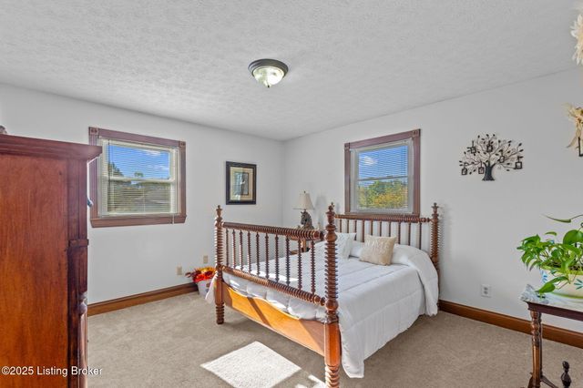 200 Nat Rogers Rd, New Haven, KY 40051