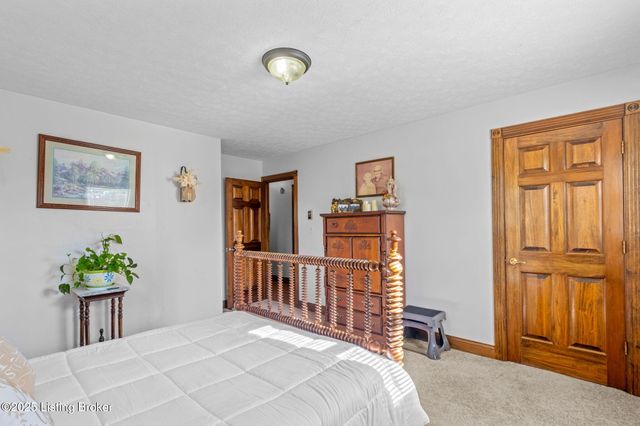 200 Nat Rogers Rd, New Haven, KY 40051