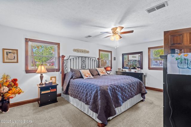 200 Nat Rogers Rd, New Haven, KY 40051