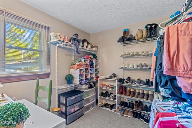 200 Nat Rogers Rd, New Haven, KY 40051