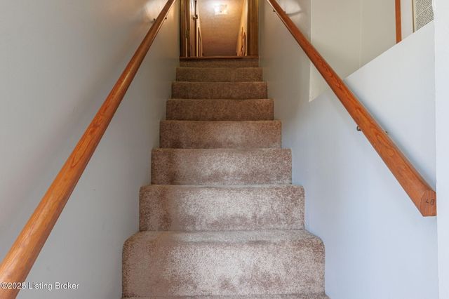 200 Nat Rogers Rd, New Haven, KY 40051