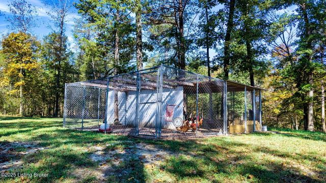 200 Nat Rogers Rd, New Haven, KY 40051