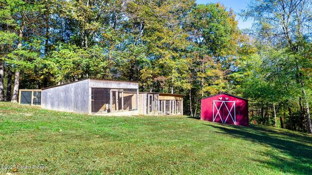 200 Nat Rogers Rd, New Haven, KY 40051