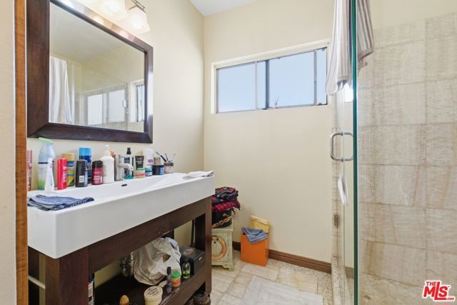 519 N Exton Avenue, Inglewood, CA 90302