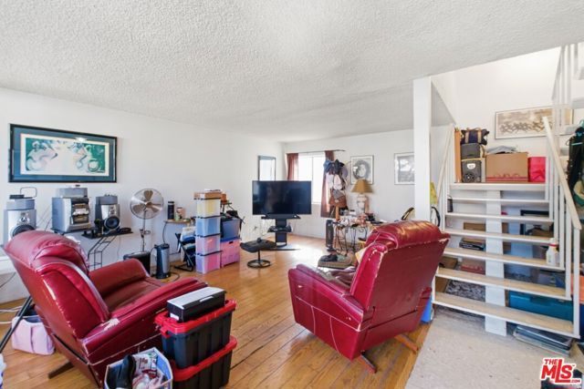 519 N Exton Avenue, Inglewood, CA 90302