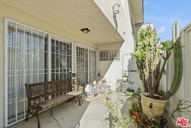 519 N Exton Avenue, Inglewood, CA 90302