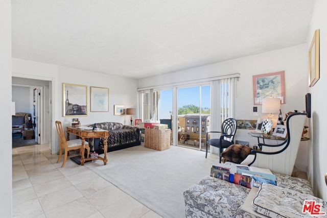 519 N Exton Avenue, Inglewood, CA 90302