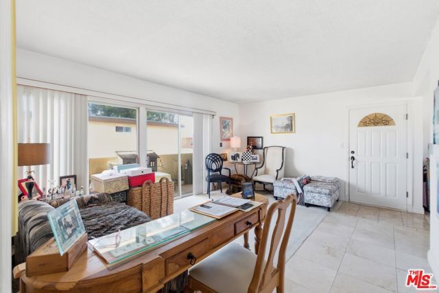 519 N Exton Avenue, Inglewood, CA 90302
