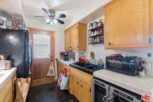 519 N Exton Avenue, Inglewood, CA 90302