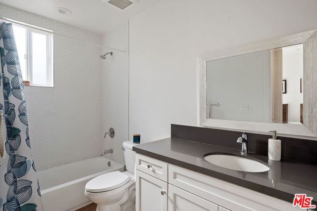 10833 Tabor Street, Los Angeles, CA 90034