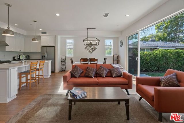 10833 Tabor Street, Los Angeles, CA 90034