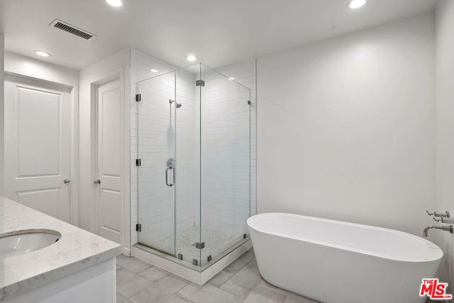 10833 Tabor Street, Los Angeles, CA 90034