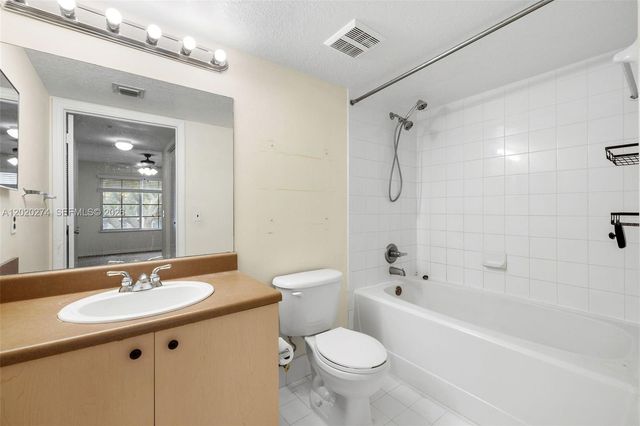 4280 San Marino Blvd 201, West Palm Beach, FL 33409
