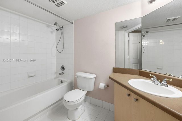 4280 San Marino Blvd 201, West Palm Beach, FL 33409