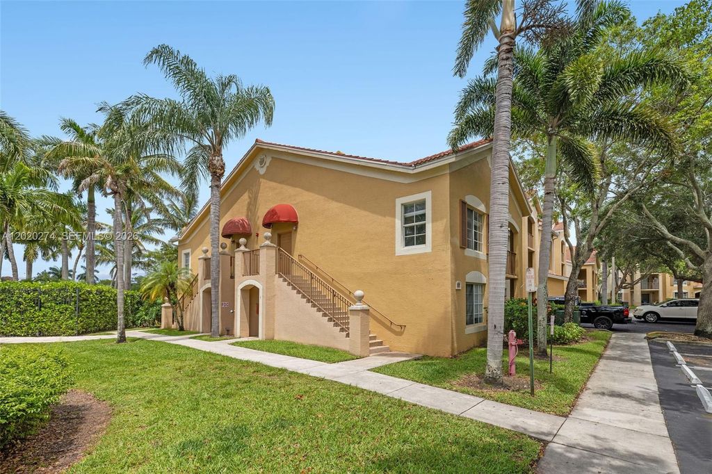 4280 San Marino Blvd 201, West Palm Beach, FL 33409
