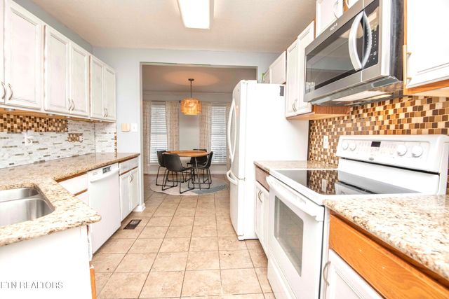 1219 Emerald Forest Lane, Powell, TN 37849