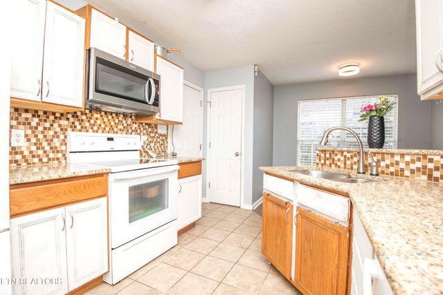 1219 Emerald Forest Lane, Powell, TN 37849