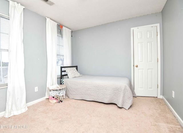 1219 Emerald Forest Lane, Powell, TN 37849