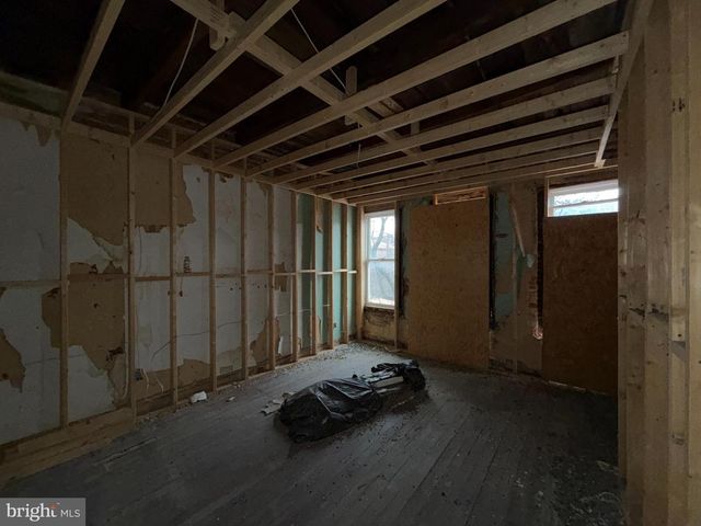 1806 BRADDISH AVE, Baltimore, MD 21216