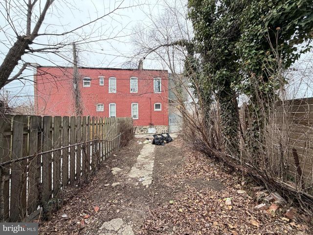 1806 BRADDISH AVE, Baltimore, MD 21216