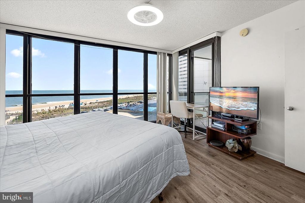Image 3 of property listing at 10900 COASTAL HWY #316, Ocean City, MD 21842