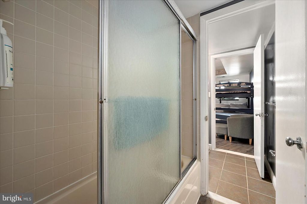 Image 8 of property listing at 10900 COASTAL HWY #316, Ocean City, MD 21842