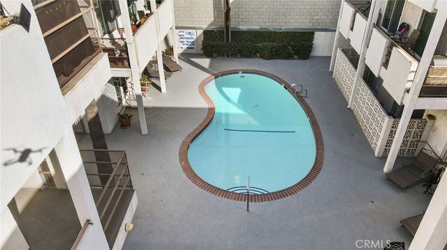 4445 Cartwright Avenue 212, Toluca Lake, CA 91602