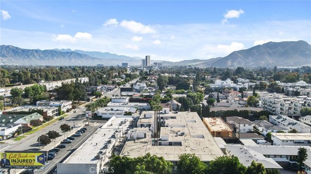 4445 Cartwright Avenue 212, Toluca Lake, CA 91602