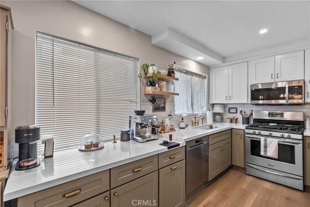 4445 Cartwright Avenue 212, Toluca Lake, CA 91602