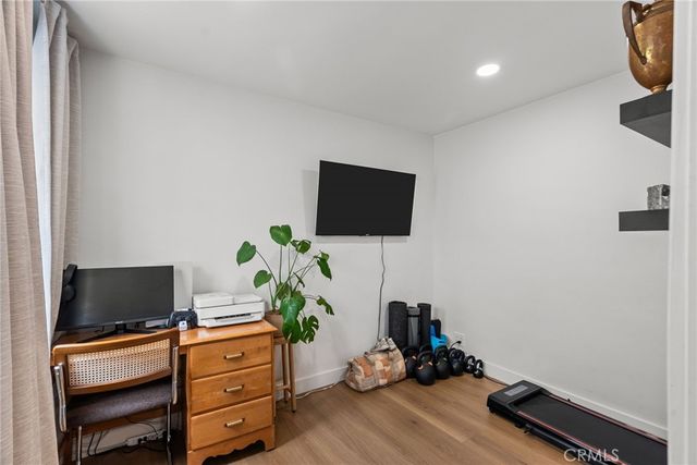 4445 Cartwright Avenue 212, Toluca Lake, CA 91602