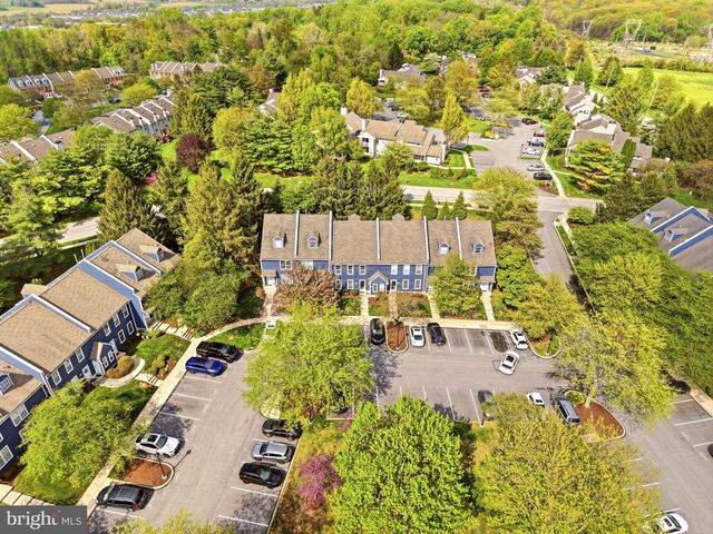 965 ROUNDHOUSE CT, West Chester, PA 19380